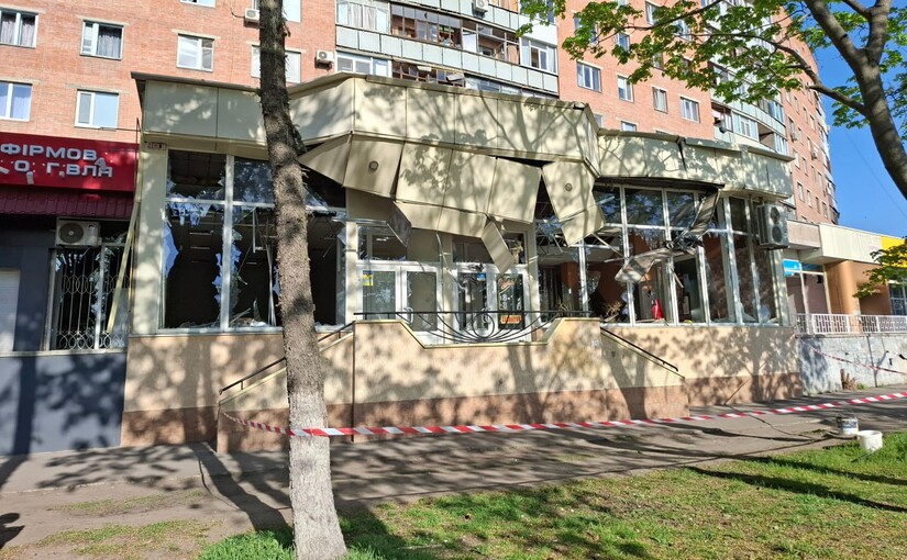 На Подоле и в Шевченковском районе разрушены жилые дома и повреждены офисные здания - фото