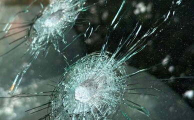 На Виноградарі чоловік відкрив стрілянину по автівці сусіда