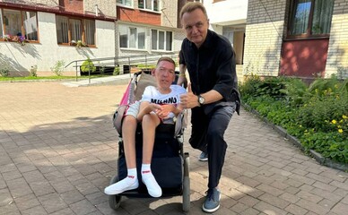 Блогера Назария Гусакова обвиняют в крупном мошенничестве со сборами на свое лечение