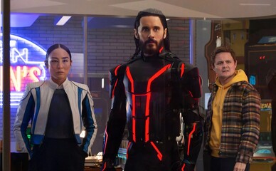 В кинотеатрах стартуют шесть премьер: от Джареда Лето в роли искусственного интеллекта до документалки о Килиманджаро