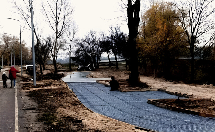 На Оболони бетонируют парк на улице Приречной: жители требуют остановить работы - фото