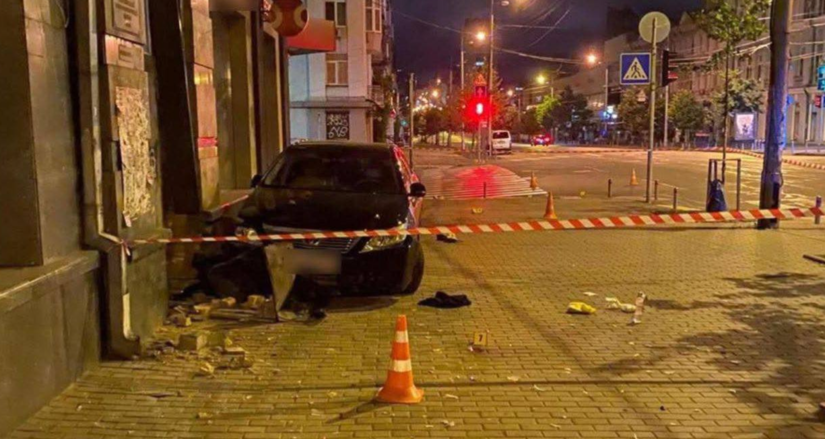 Голосіївський суд Києва засудив сина Андрія Молочного до 7,5 років за смертельну ДТП