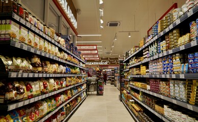 У Києві супермаркети знову запрацювали у форматі 24/7 через відключення світла