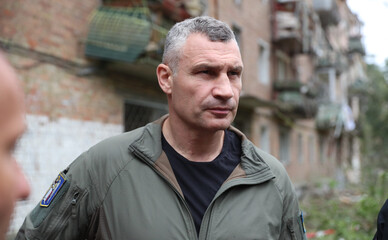 Кличко пожалівся, що його не хвалять за хорошу погоду в Києві