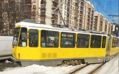 У Львові тимчасово не курсує трамвай №3 через сходження з рейок