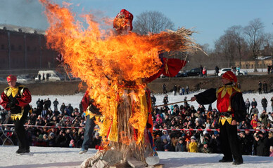Куда пойти в Киеве на Масленицу: Колодий в Пирогово, рейв в Closer и шоу на ВДНХ