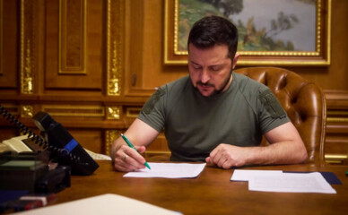 Зеленський підписав закон і закріпив щоденну хвилину мовчання о 9:00