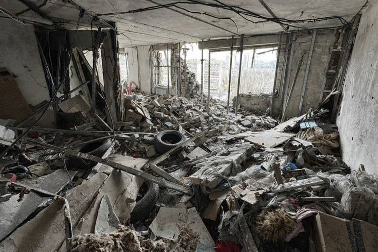 Квартира в днепровской многоэтажке, куда попал дрон, была пуста из-за ремонта