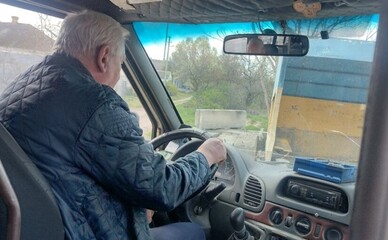 На маршрутке №98 в Днепре появился еще один водитель, проезжающий мимо «нежелательных» пассажиров