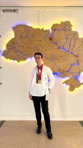 У Львові випускник ліцею склав НМТ на максимальні 800 балів 