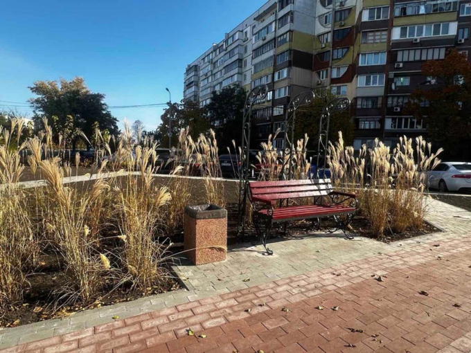 У Києві висадили декоративні злаки на 117 ділянках