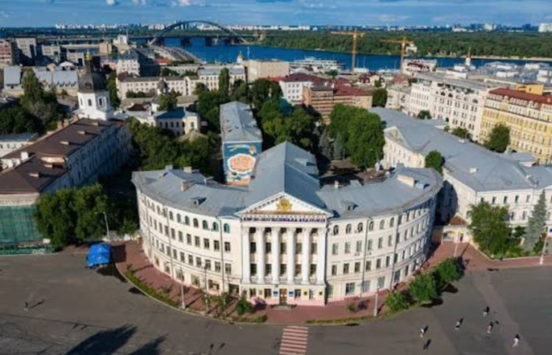 Києво-Могилянська академія спростувала чутки про будівництво нових корпусів на Подолі