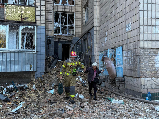 Росія вночі вдарила по Київщині — 14 загиблих, ППО збила 186 цілей