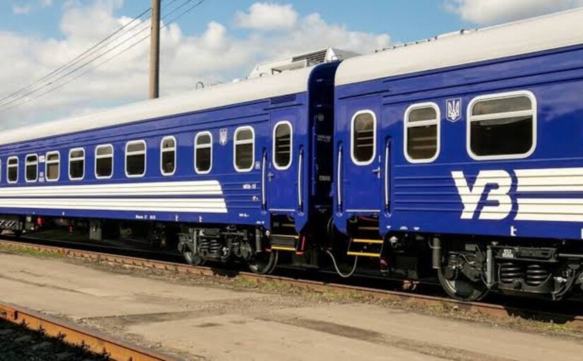 Потяги із Дніпра після обстрілу затримуються на понад п'ять годин