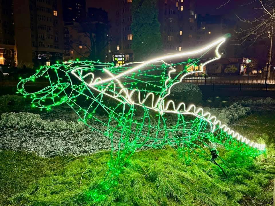 Смотрим и плачем: худшие новогодние фотозоны от Киевзеленстроя фото 3 2