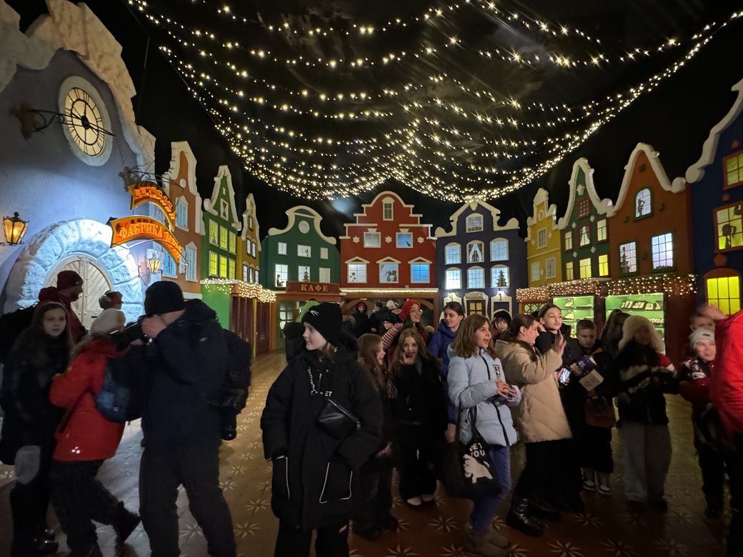 На ВДНГ відкрили ковзанку площею 2500 квадратних метрів фото 2 1