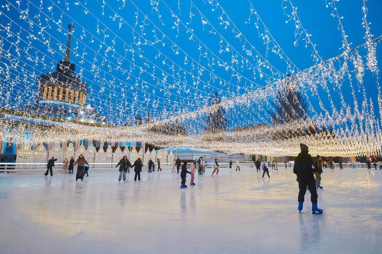 Величезна ковзанка та концерти: на ВДНГ влаштують зимовий вікенд 28-29 грудня фото 10 9