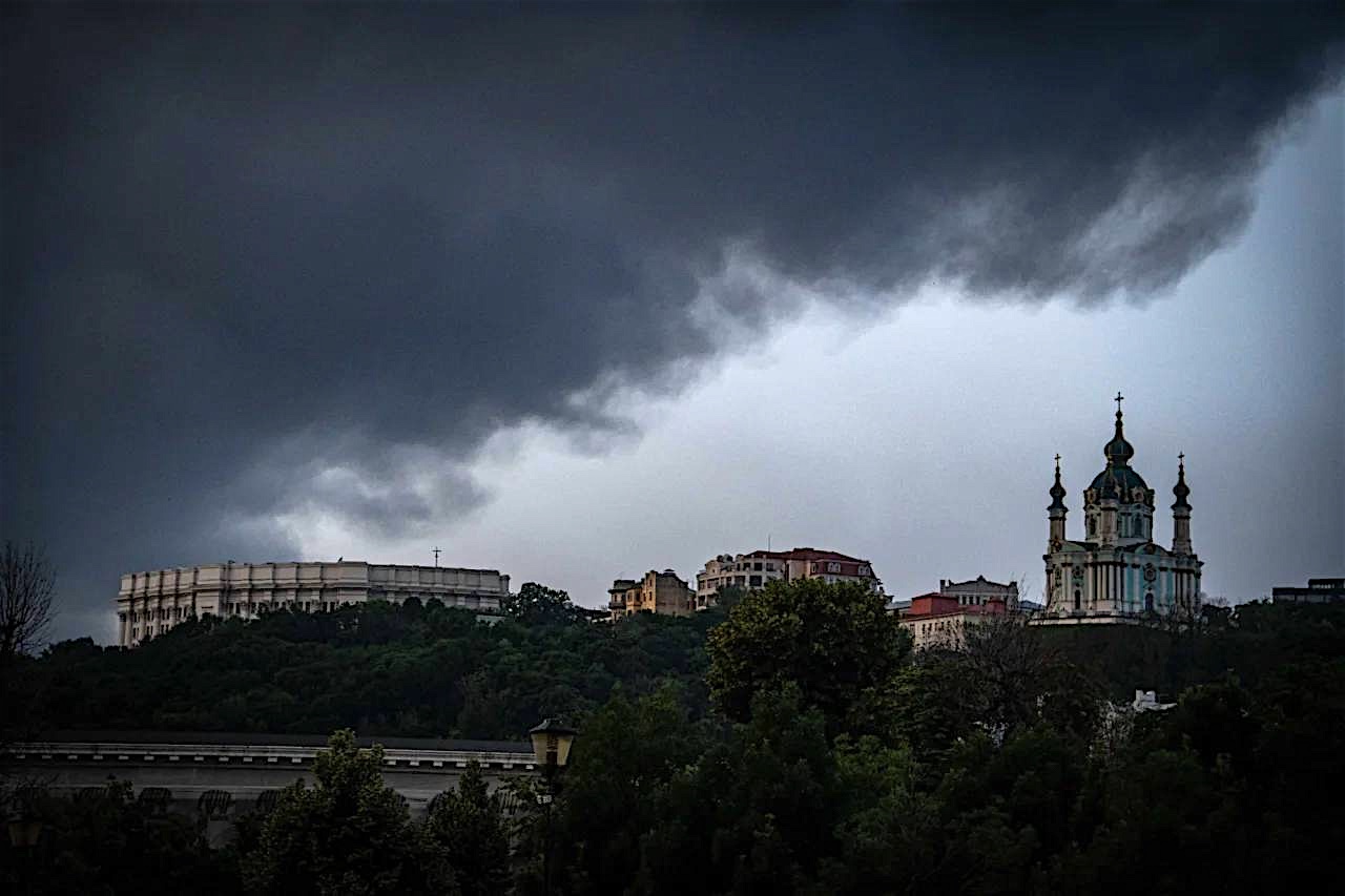 Масована атака на Київ: як постраждали 8 районів [оновлюється] фото 1