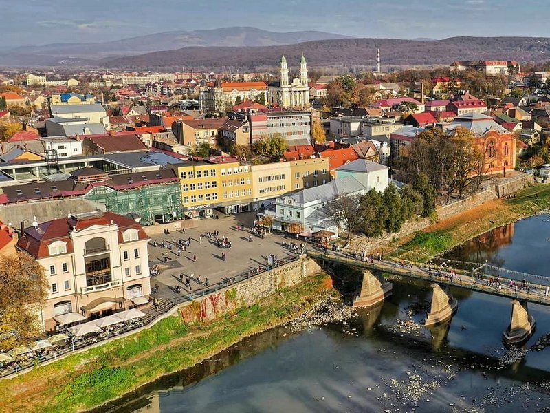 Від популярних курортів до прихованих перлин: путівник Прикарпаттям і Закарпаттям фото 4 3