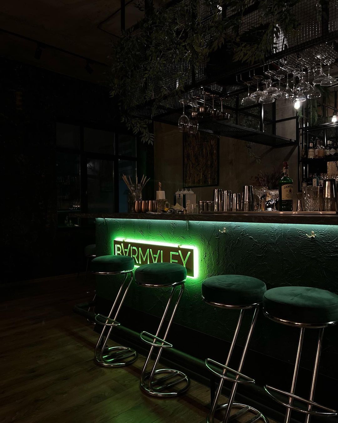 Де у Києві послухати вініл: атмосферні заклади для меломанів фото 11 10