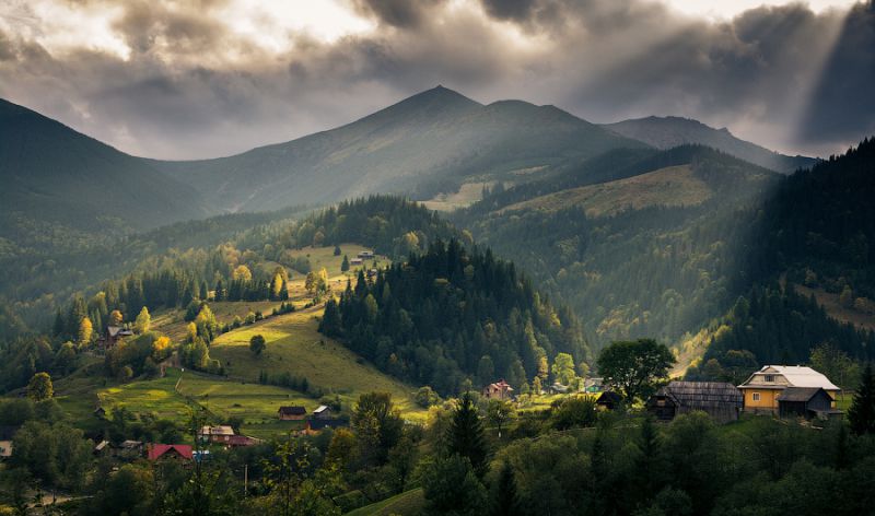 Від популярних курортів до прихованих перлин: путівник Прикарпаттям і Закарпаттям фото 8 7