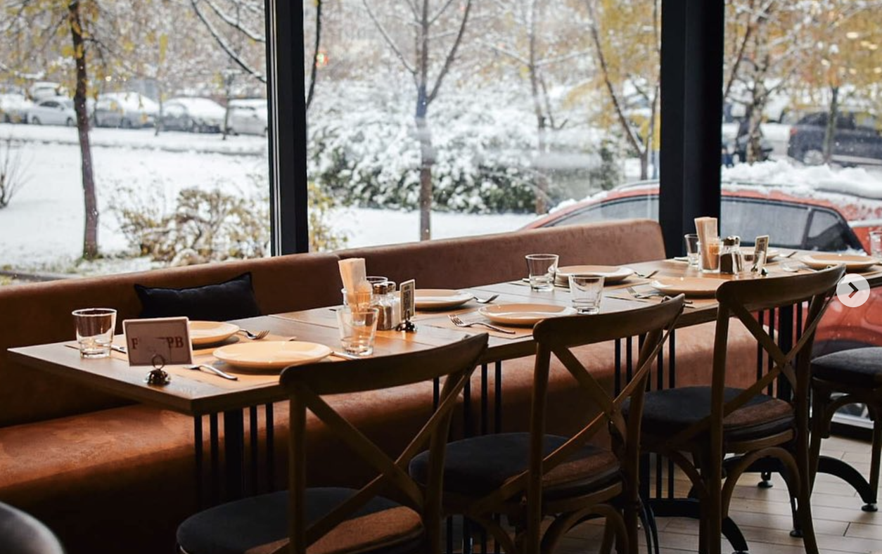 Ресторан "Very Well Cafe" на Позняках