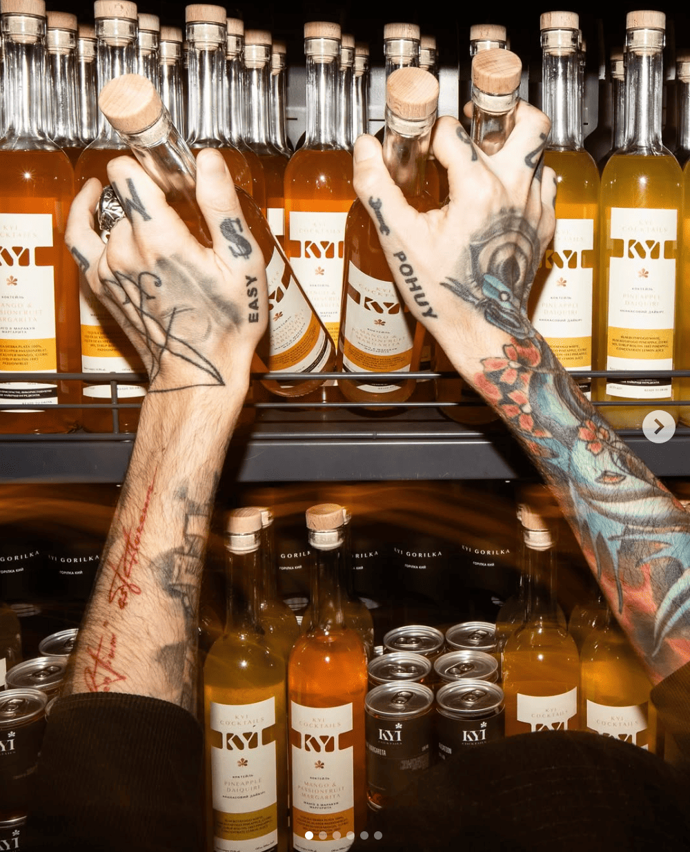 Нове місце: в ЦУМі відкрили новий бар Kyi з магазином авторських коктейлів фото 1