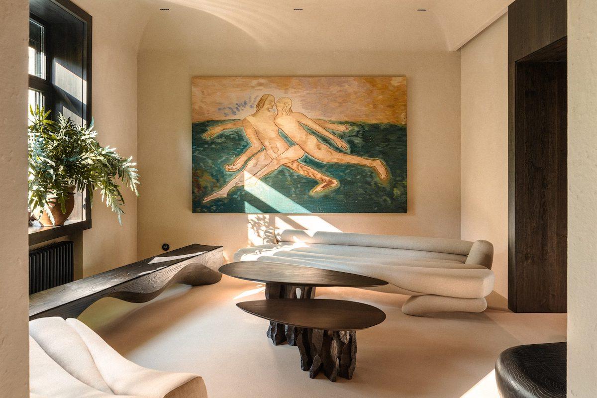 На Терещенковской открыли офис нотариуса с галерейным дизайном и коллекционной мебелью - фото