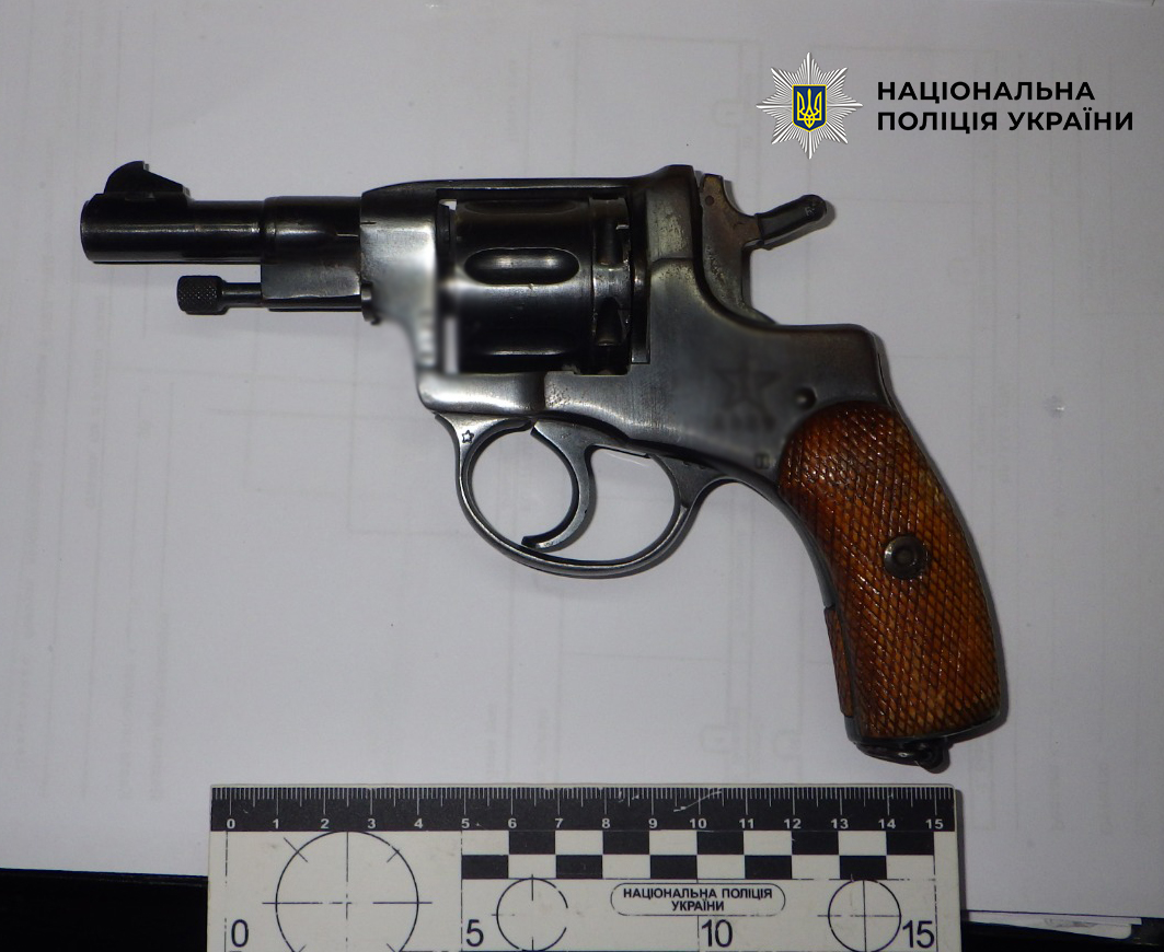 В Киеве водитель выстрелил в пешехода на улице Каменской фото