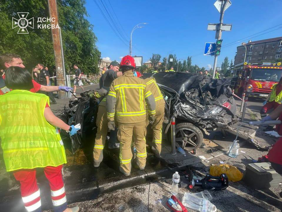 В Киеве продлили содержание под стражей виновнику смертельного ДТП на Чоколовке фото