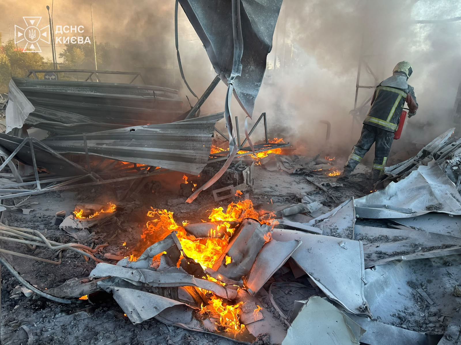Россия ночью запустила по Украине 161 дрон &mdash; ПВО сбила 122 цели фото