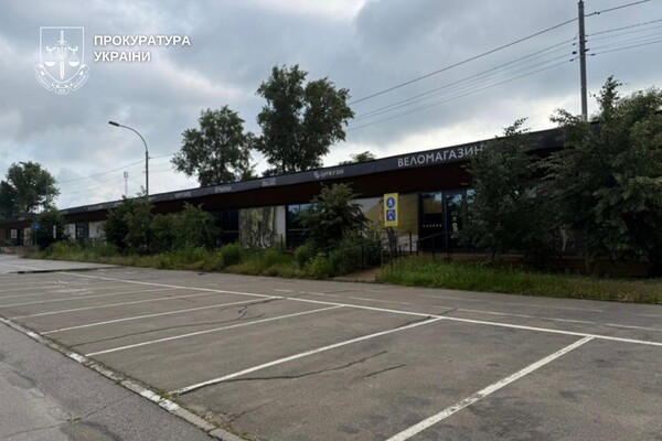 В Киеве снесут незаконное здание на острове Муромец фото 3