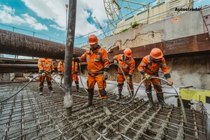 В Киеве на строительстве метро на Виноградарь начали прокладывать канализацию фото 10